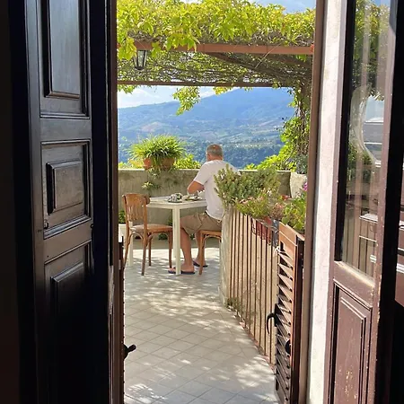 Palazzo De Fabritiis Nocleg ze śniadaniem 3*