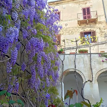 Palazzo De Fabritiis Bed and breakfast 3*