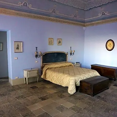 Palazzo De Fabritiis 3* Rosciano (Abruzzo)