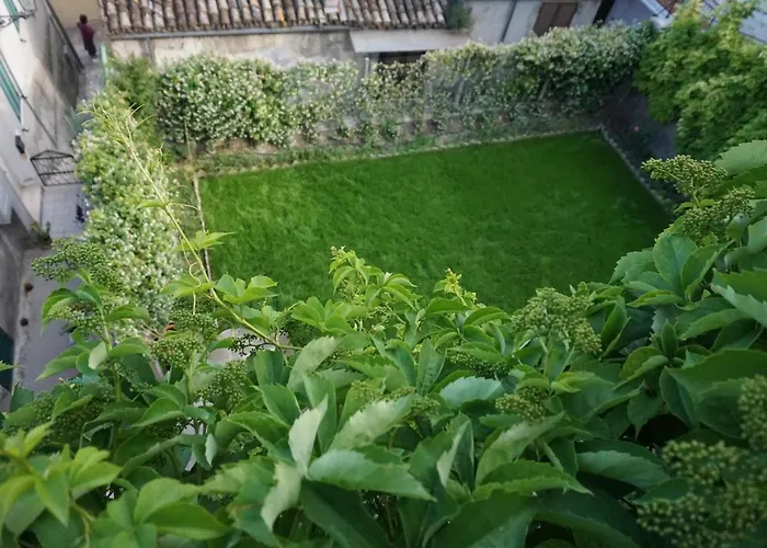 לינה וארוחת בוקר Palazzo De Fabritiis 3*