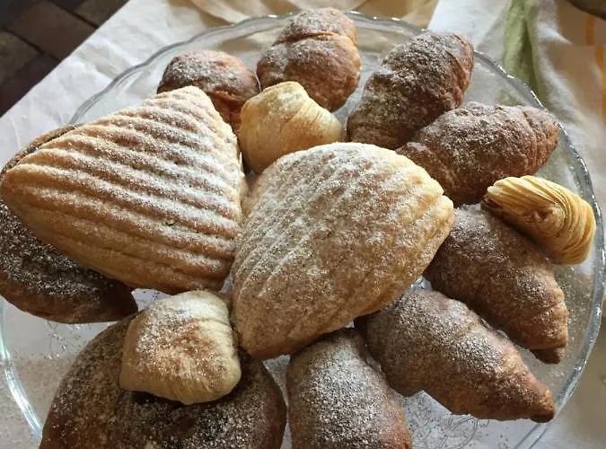 Palazzo De Fabritiis 3* Rosciano (Abruzzo)