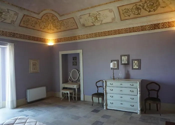 Palazzo De Fabritiis 3* Rosciano (Abruzzo)