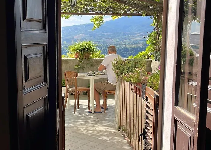 Palazzo De Fabritiis לינה וארוחת בוקר 3*